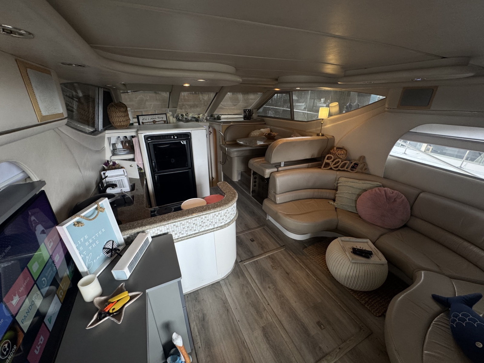 1998 Maxum 4100SCB
