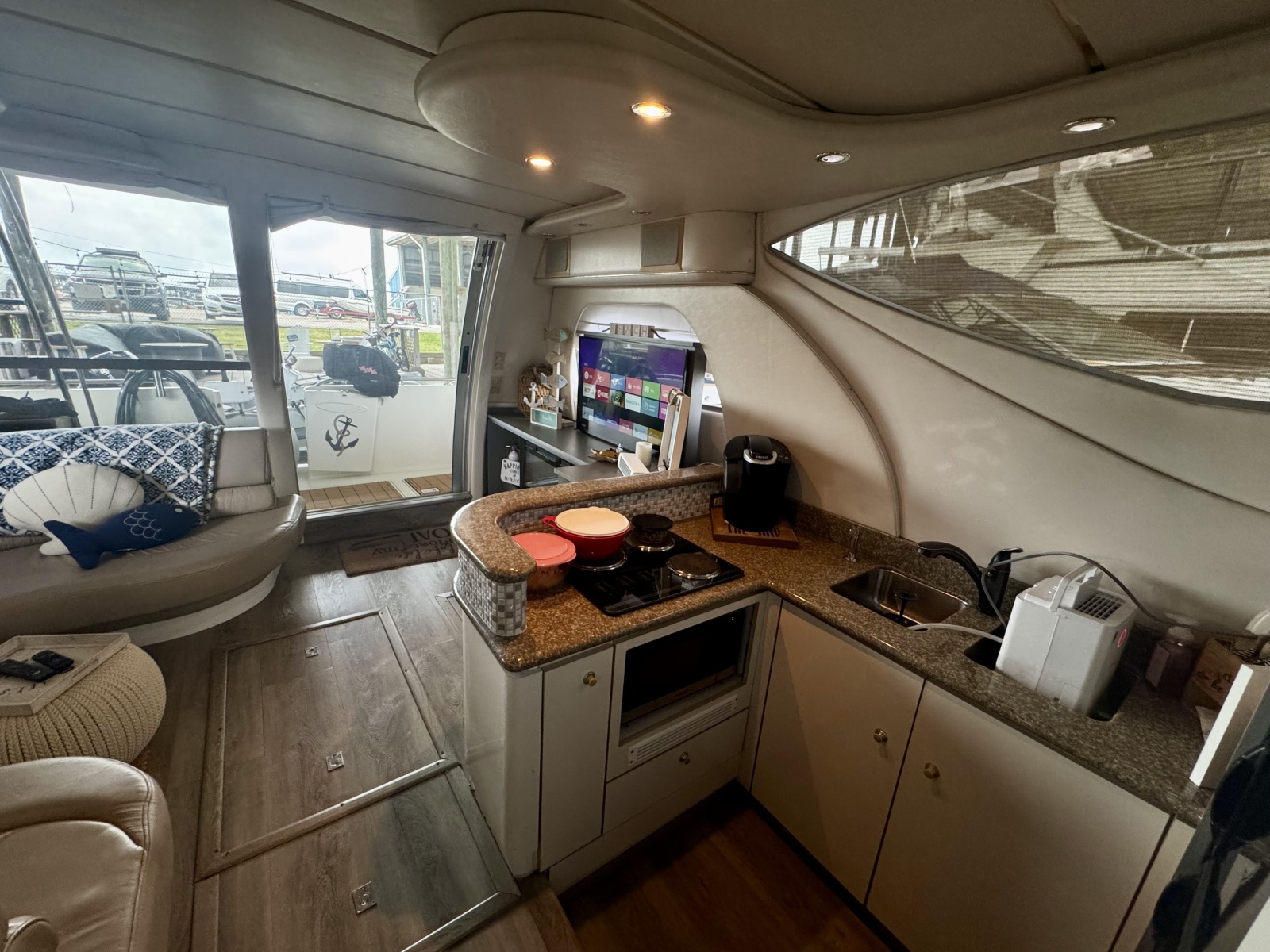 1998 Maxum 4100SCB
