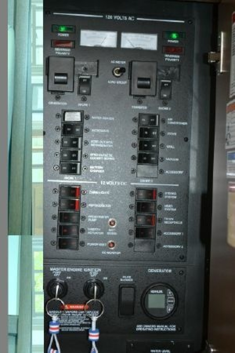 37' 2017 Sea Ray Sundancer 370