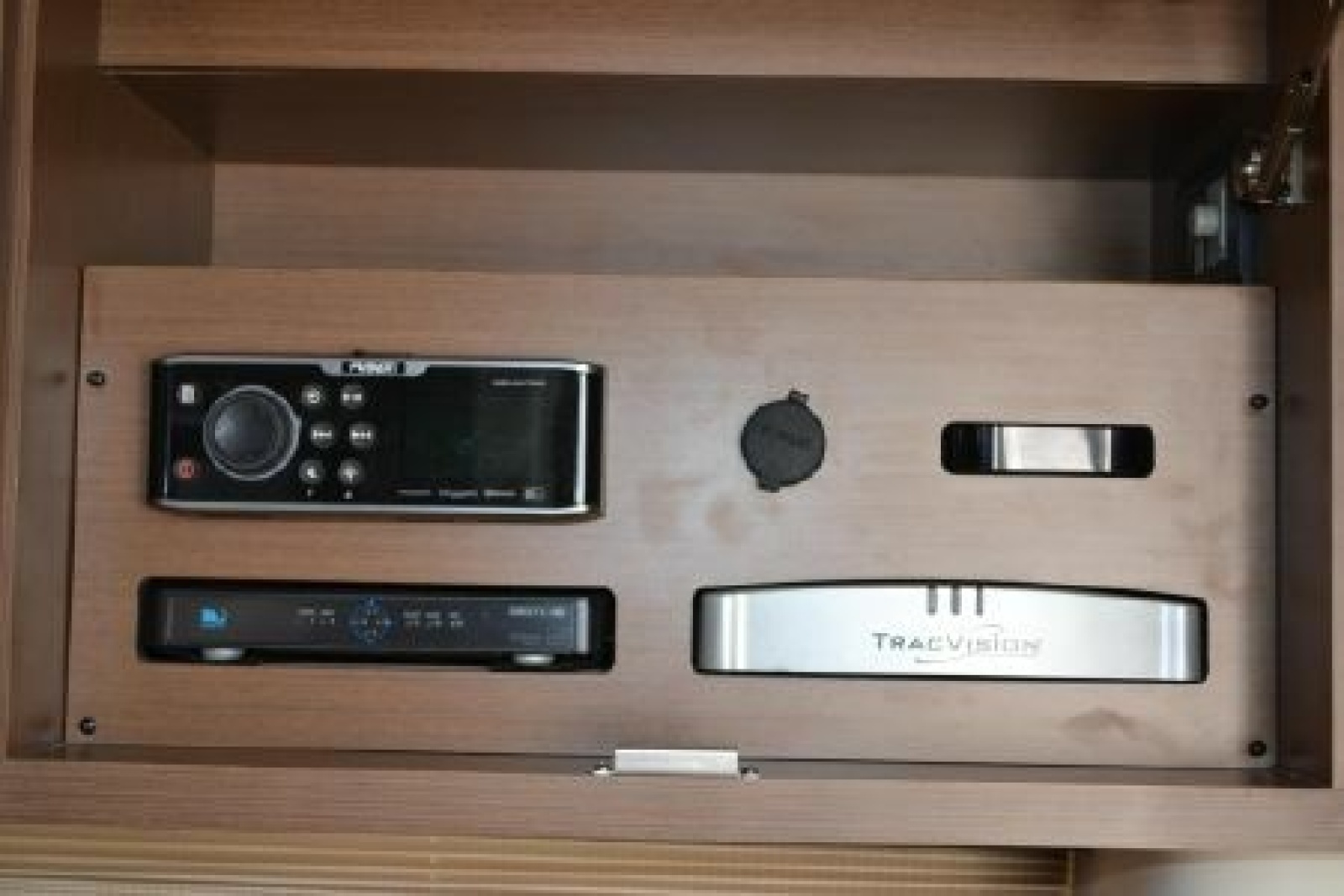 37' 2017 Sea Ray Sundancer 370