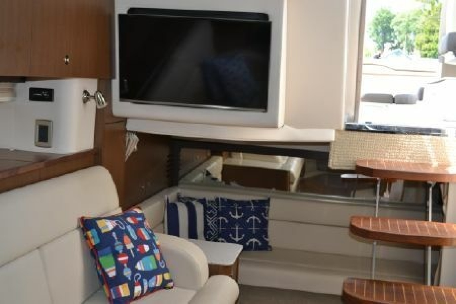 Reely Ours 37ft Sea Ray Yacht For Sale