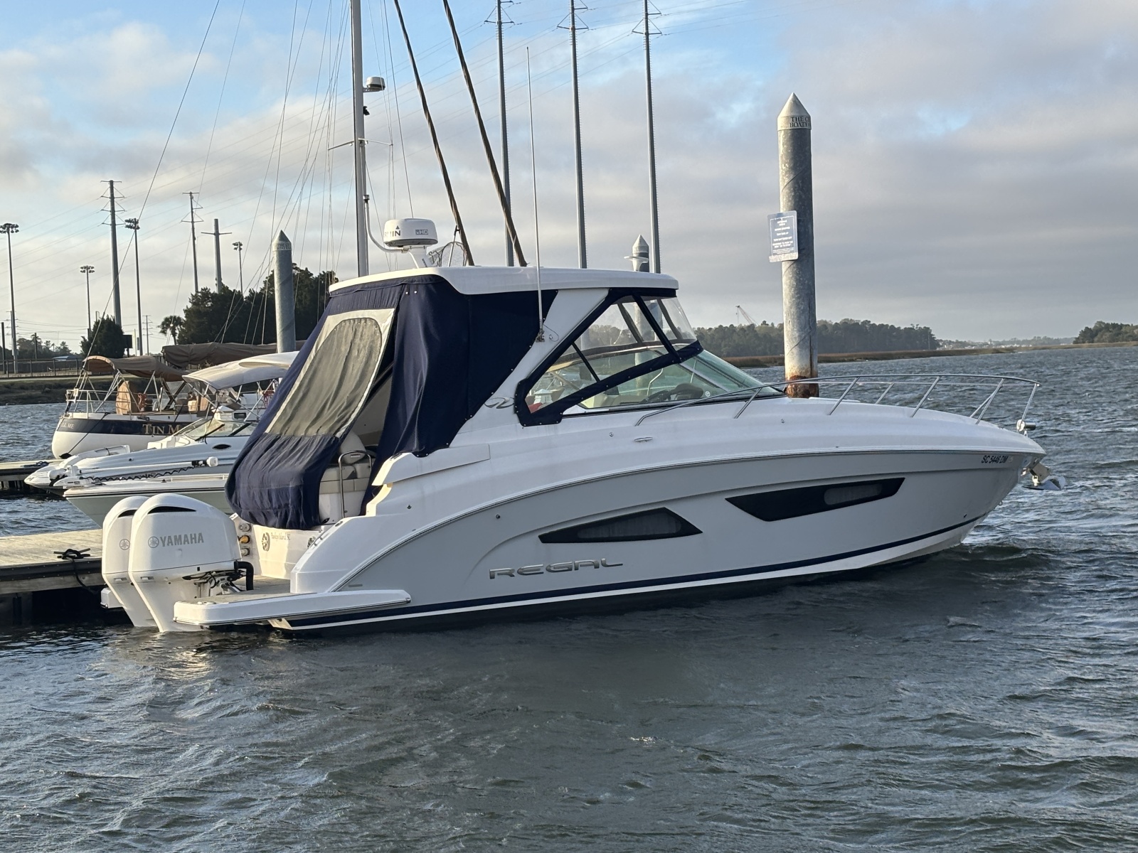 33' 2020 Regal 33 XO