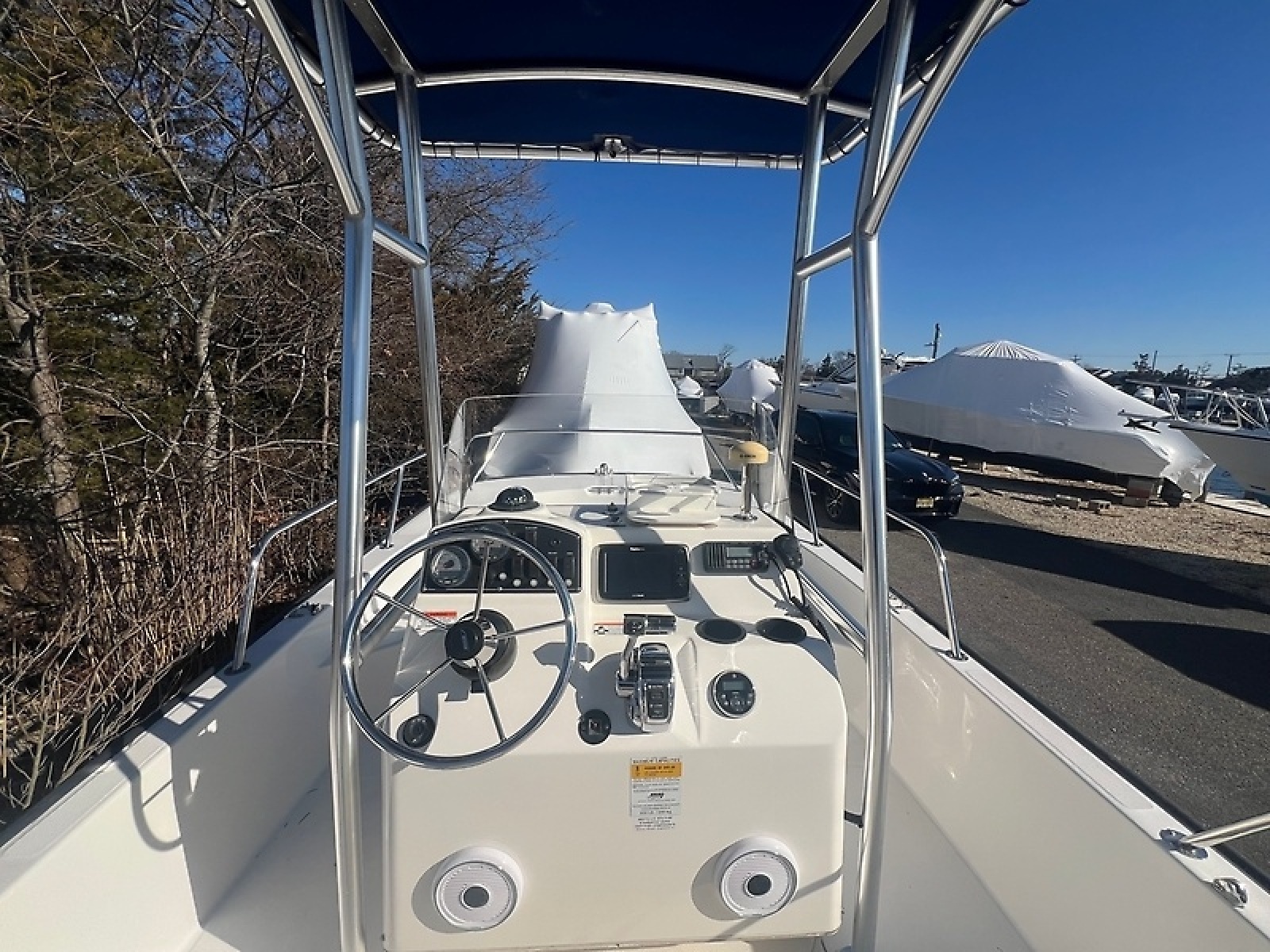 19ft Boston Whaler Yacht For Sale
