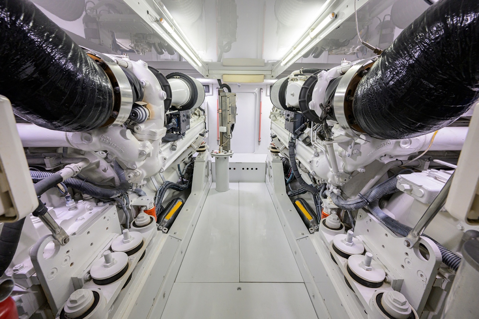 65ft American Custom Yachts Yacht For Sale