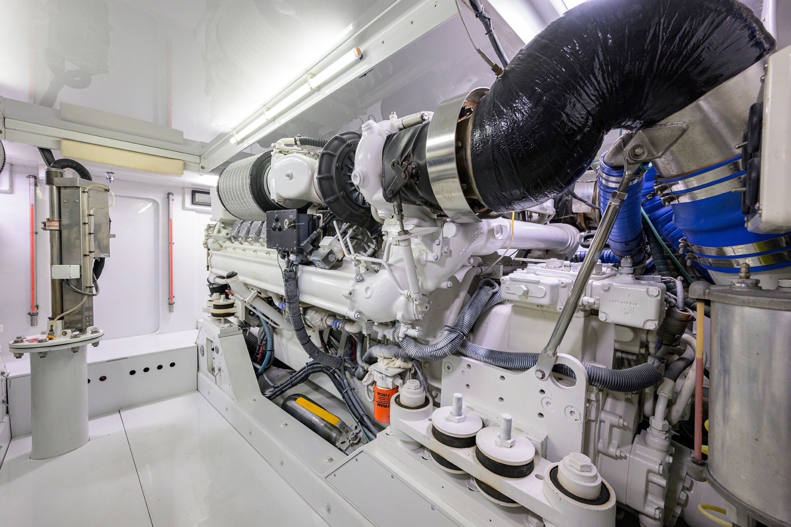 65' 2003 American Custom Yachts 