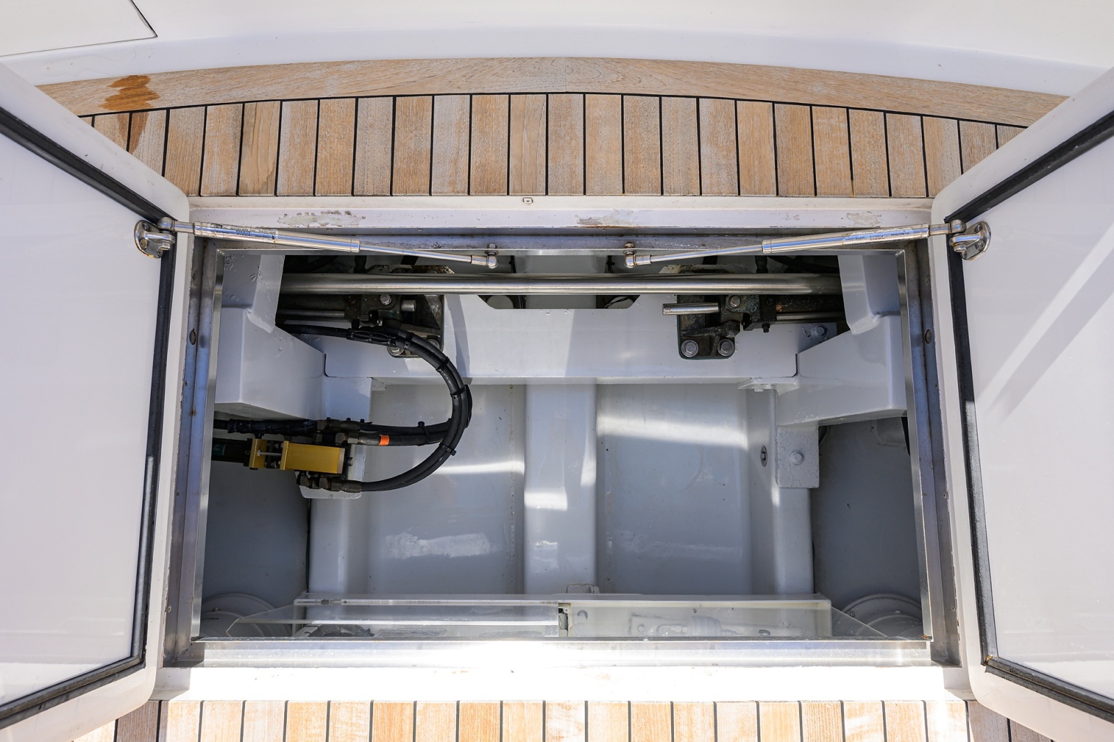 65' 2003 American Custom Yachts 