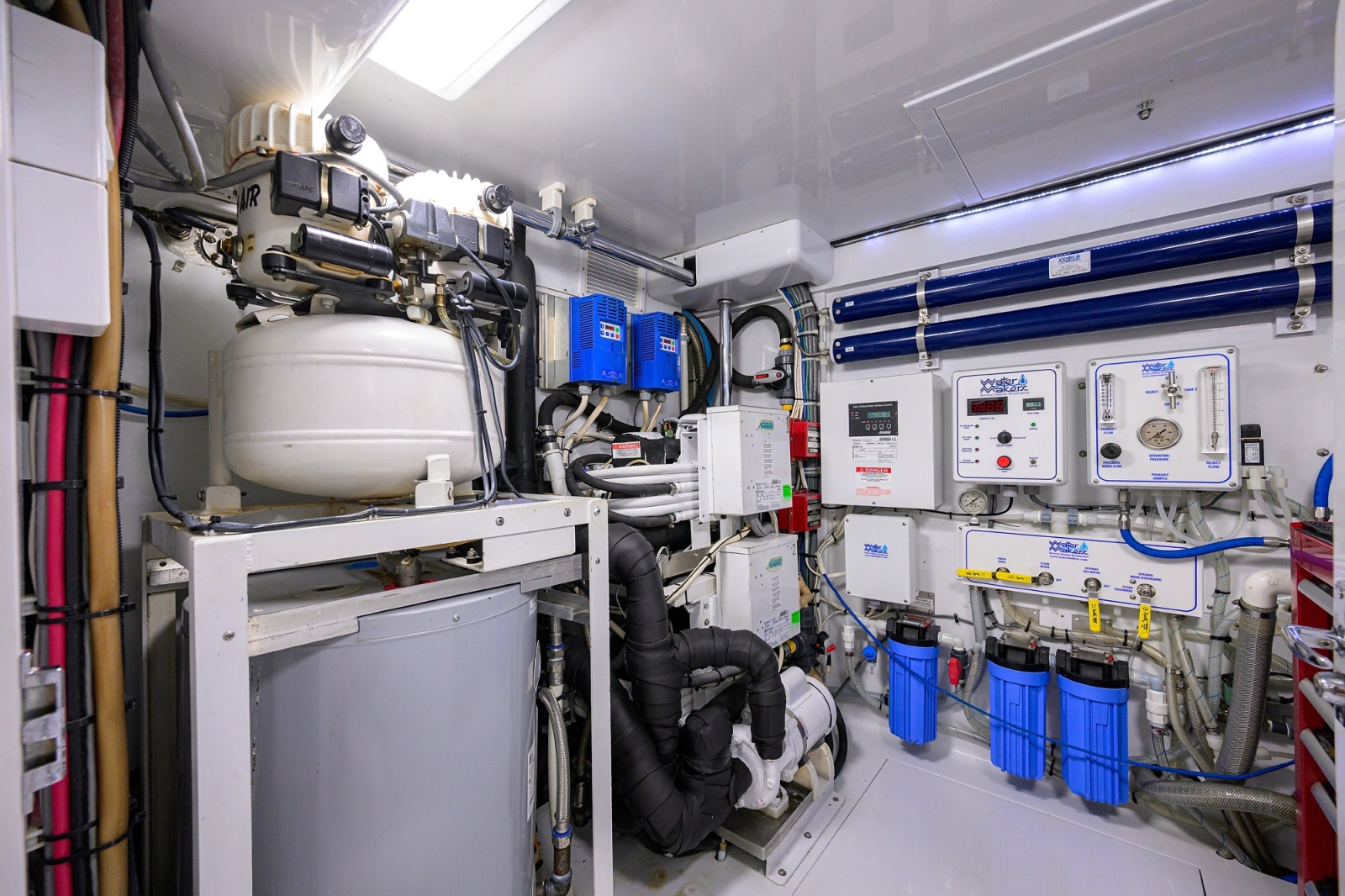 65' 2003 American Custom Yachts 