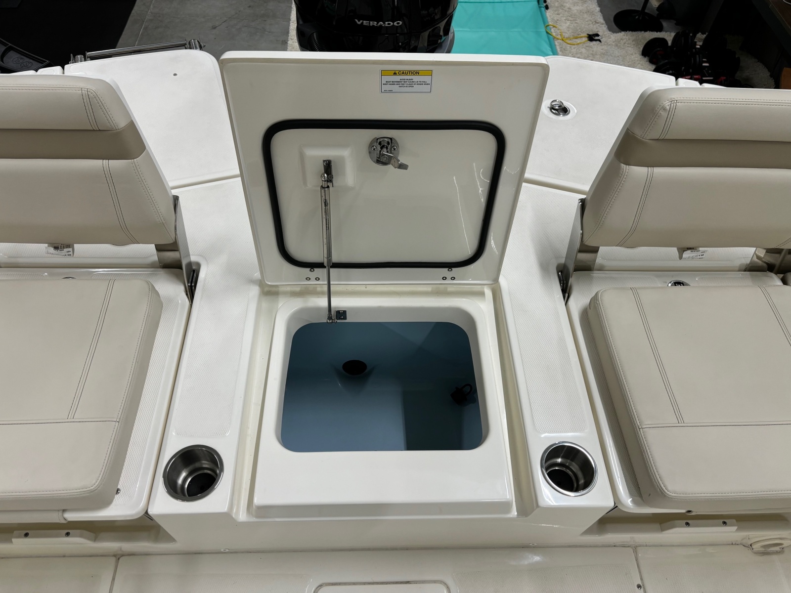25' 2024 Boston Whaler 250 Dauntless