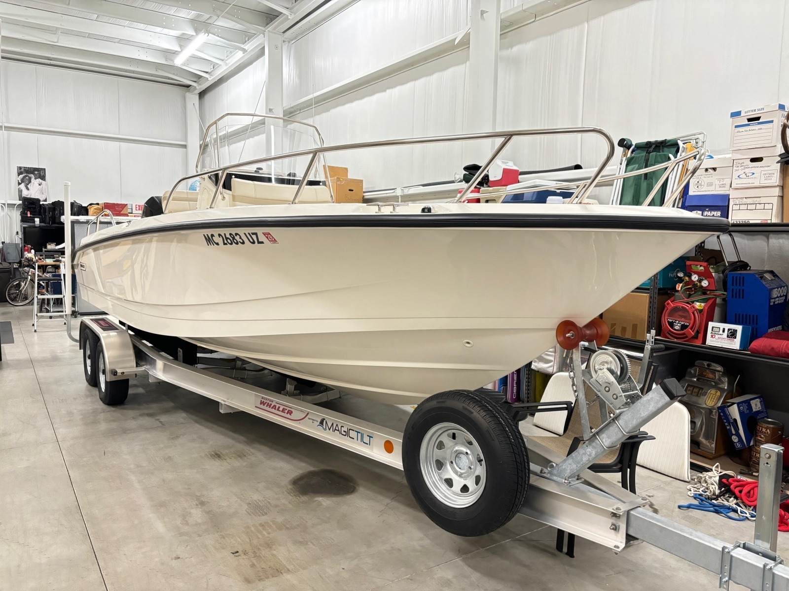 25ft Boston Whaler Yacht For Sale