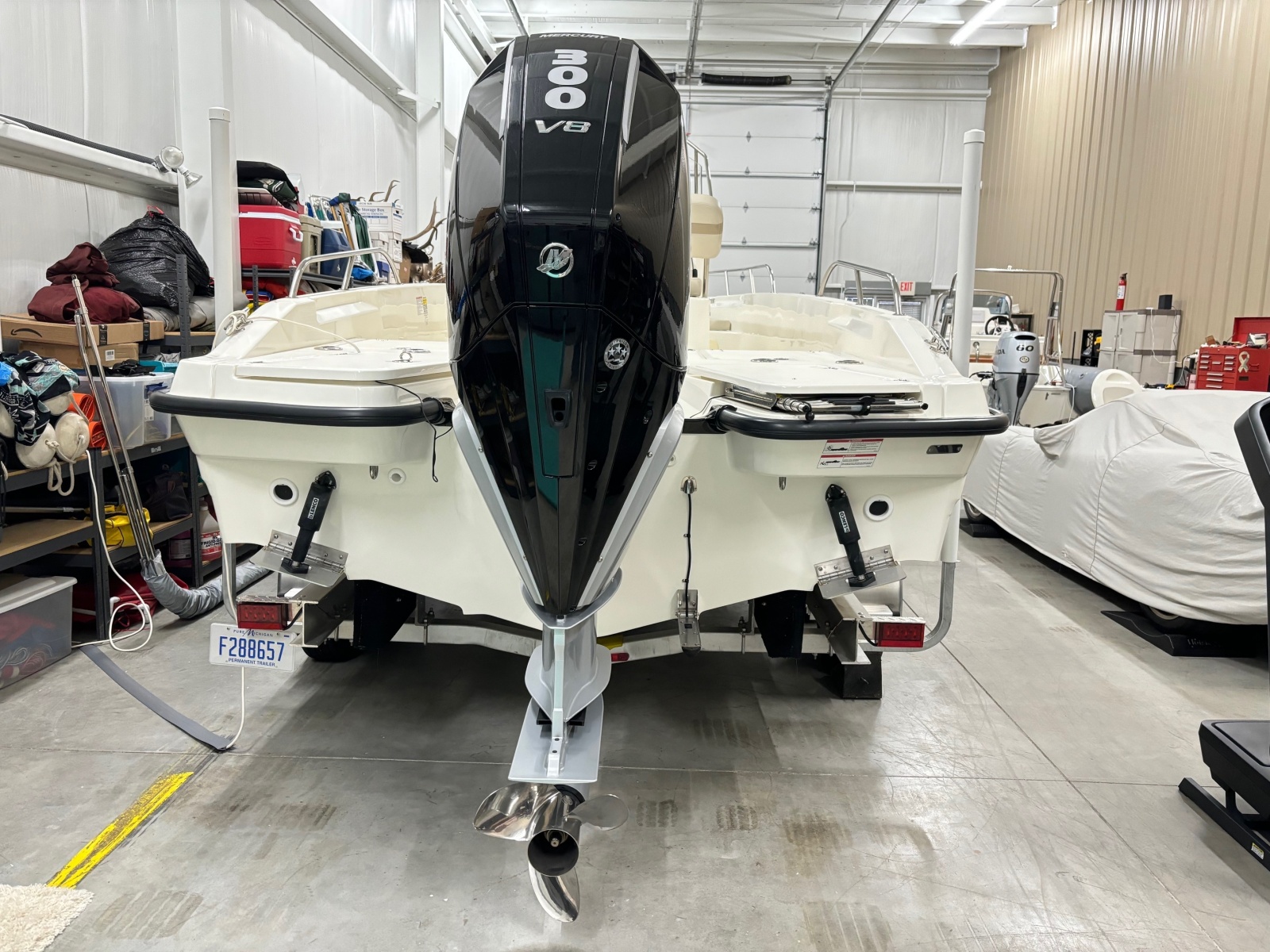 25' 2024 Boston Whaler 250 Dauntless