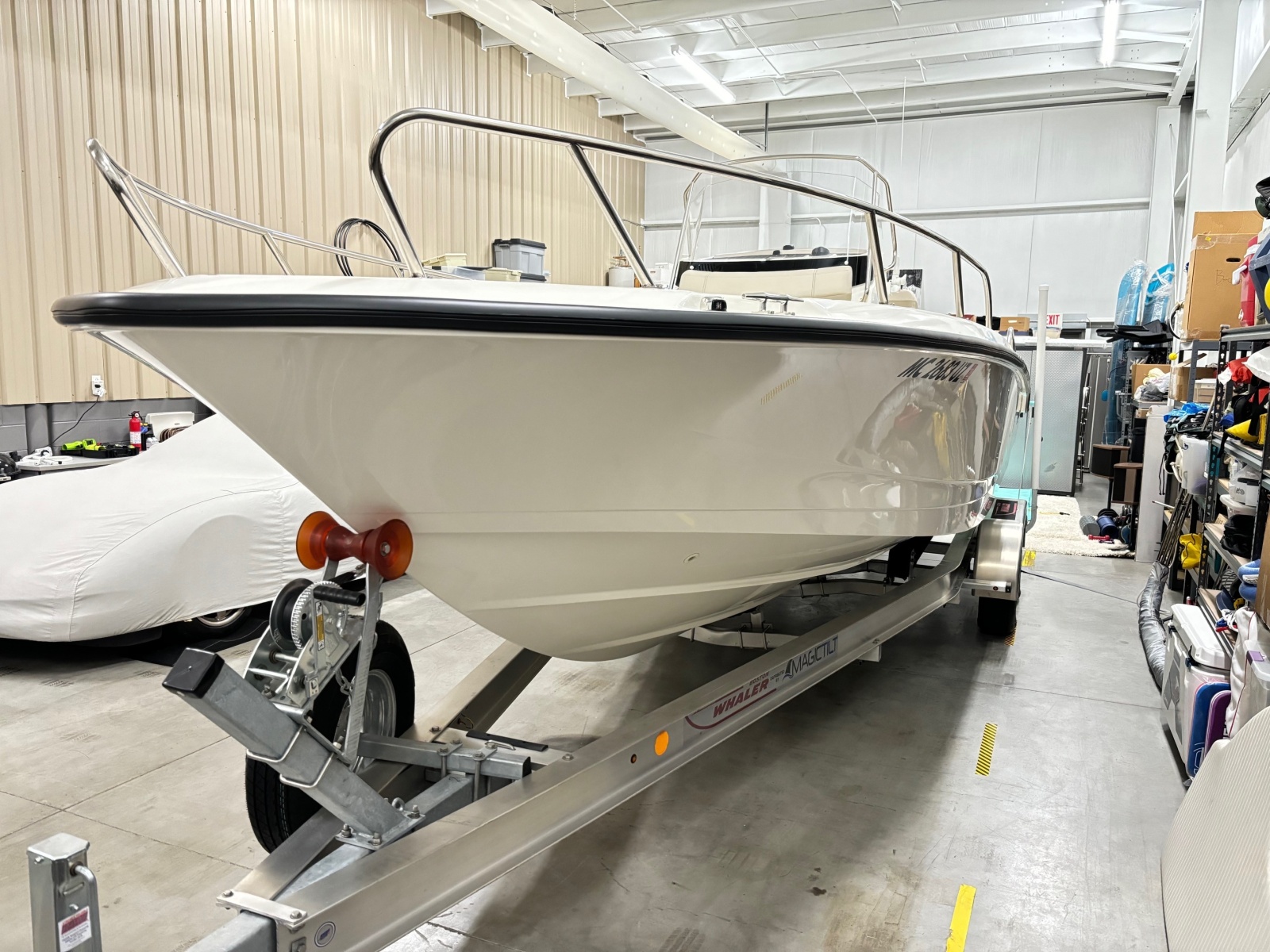 25' 2024 Boston Whaler 250 Dauntless