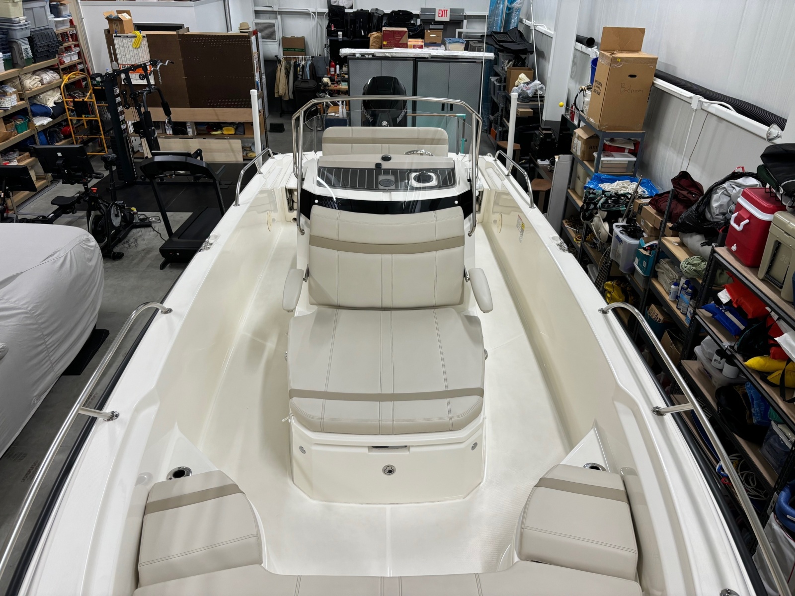 25' 2024 Boston Whaler 250 Dauntless