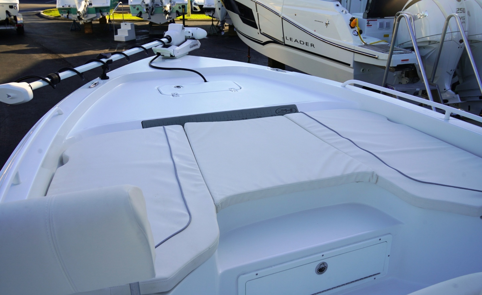 25ft Sea Hunt Yacht For Sale