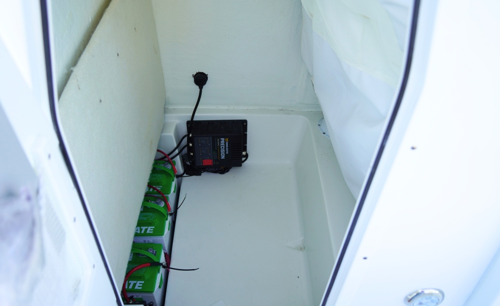 25ft Sea Hunt Yacht For Sale