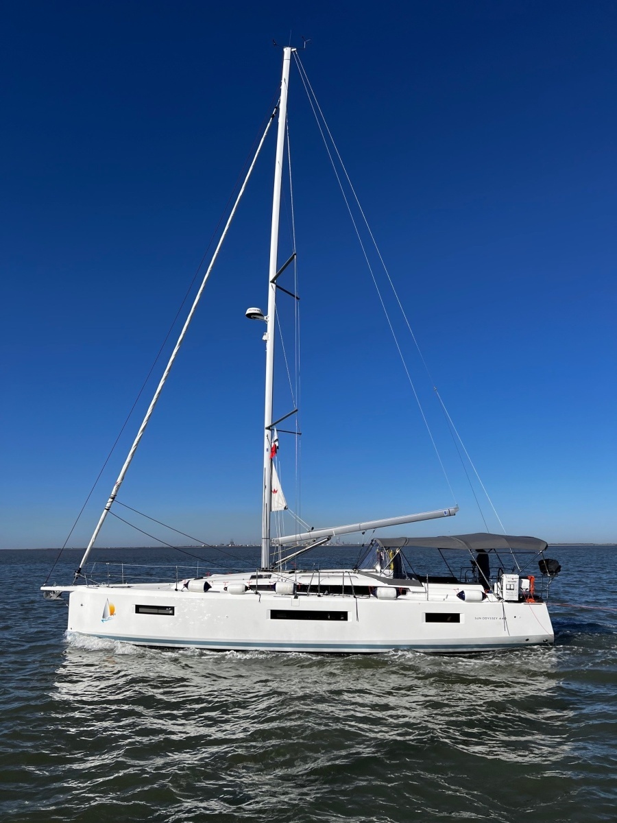 CAVU 44ft Jeanneau Yacht For Sale