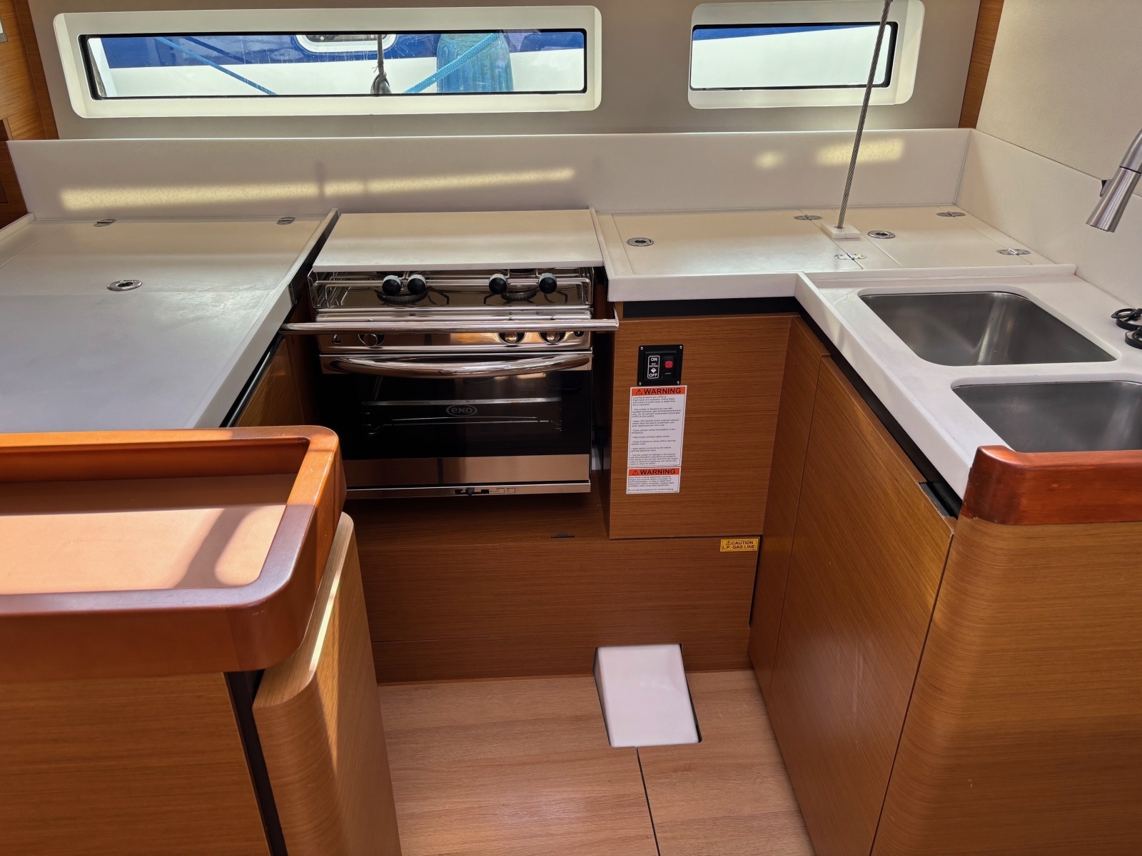 CAVU 44ft Jeanneau Yacht For Sale
