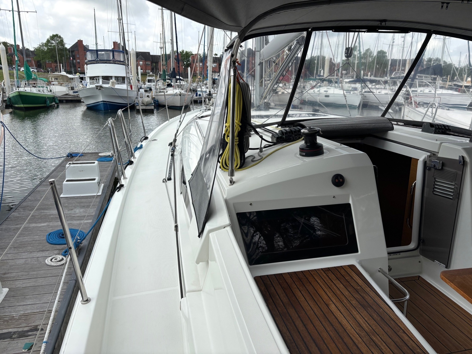 CAVU 44ft Jeanneau Yacht For Sale