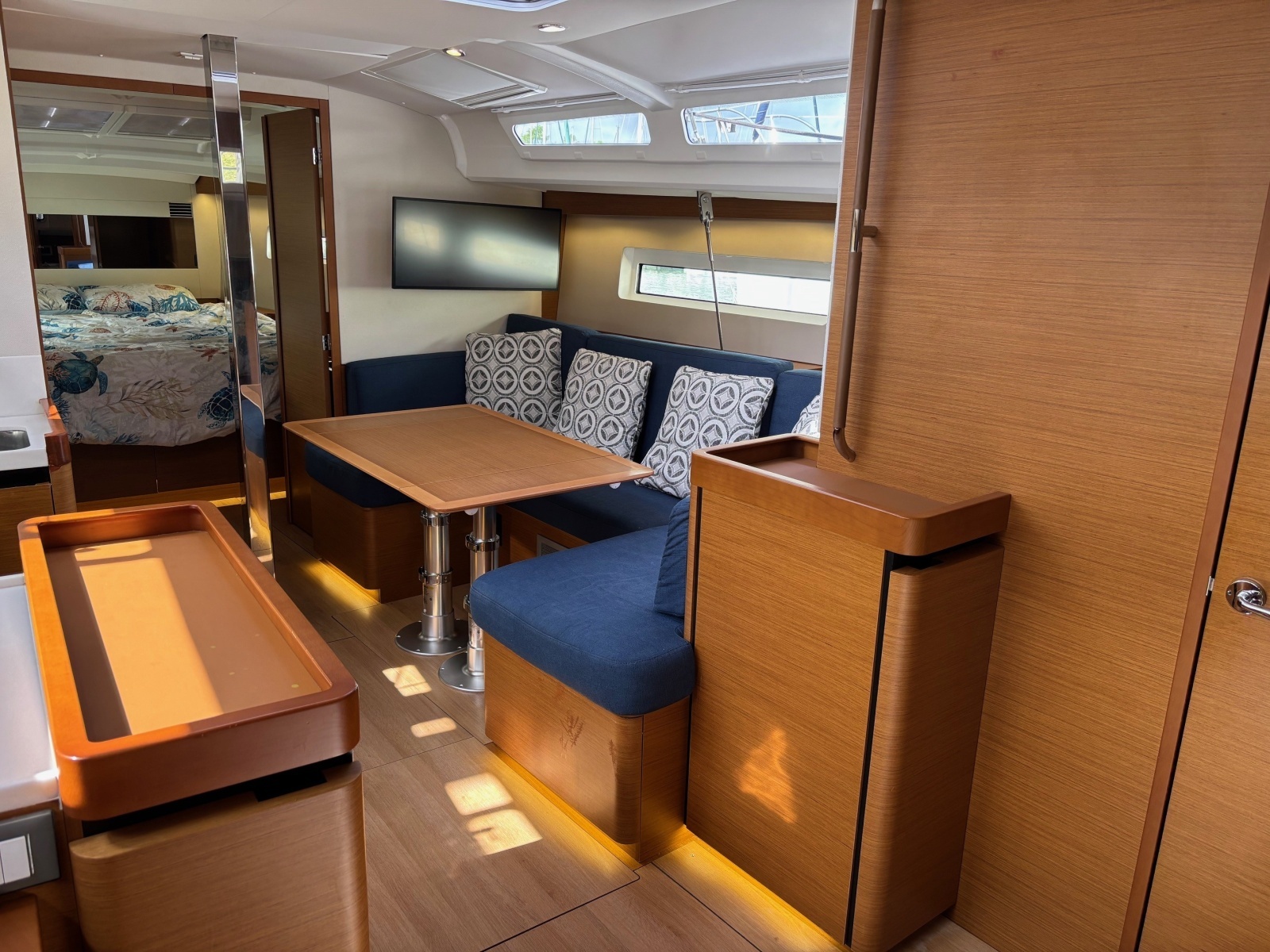 CAVU 44ft Jeanneau Yacht For Sale
