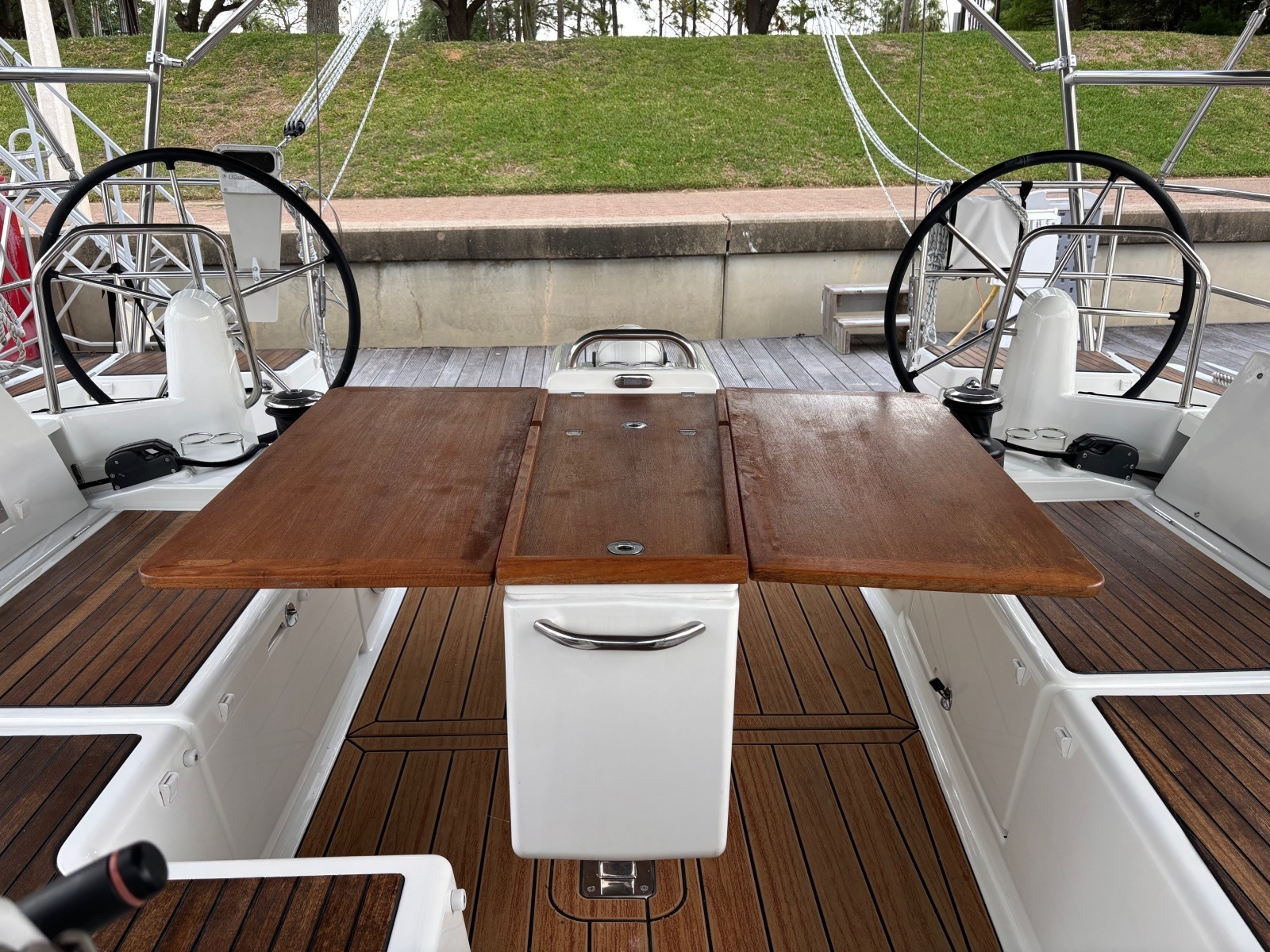 CAVU 44ft Jeanneau Yacht For Sale