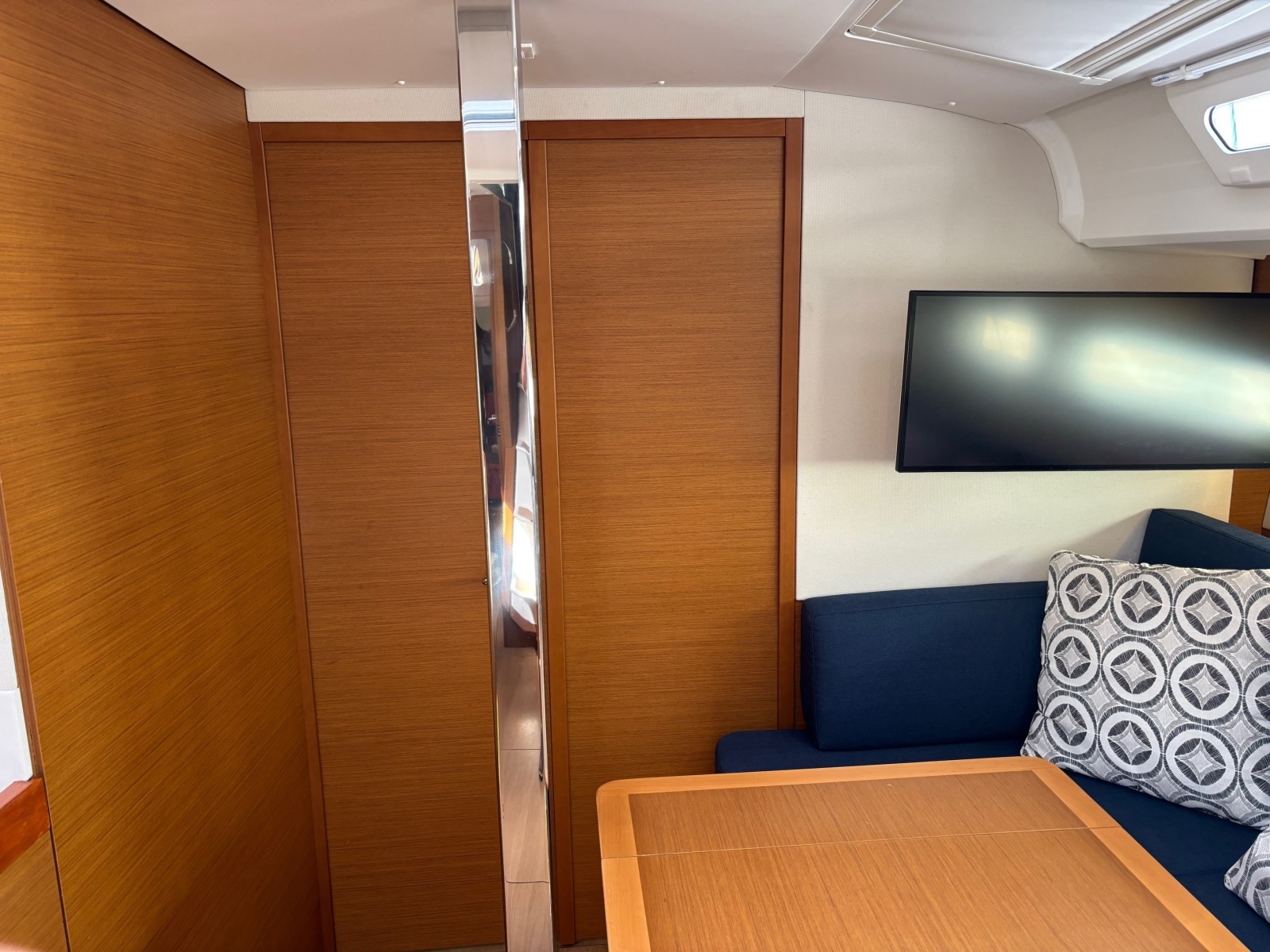 CAVU 44ft Jeanneau Yacht For Sale
