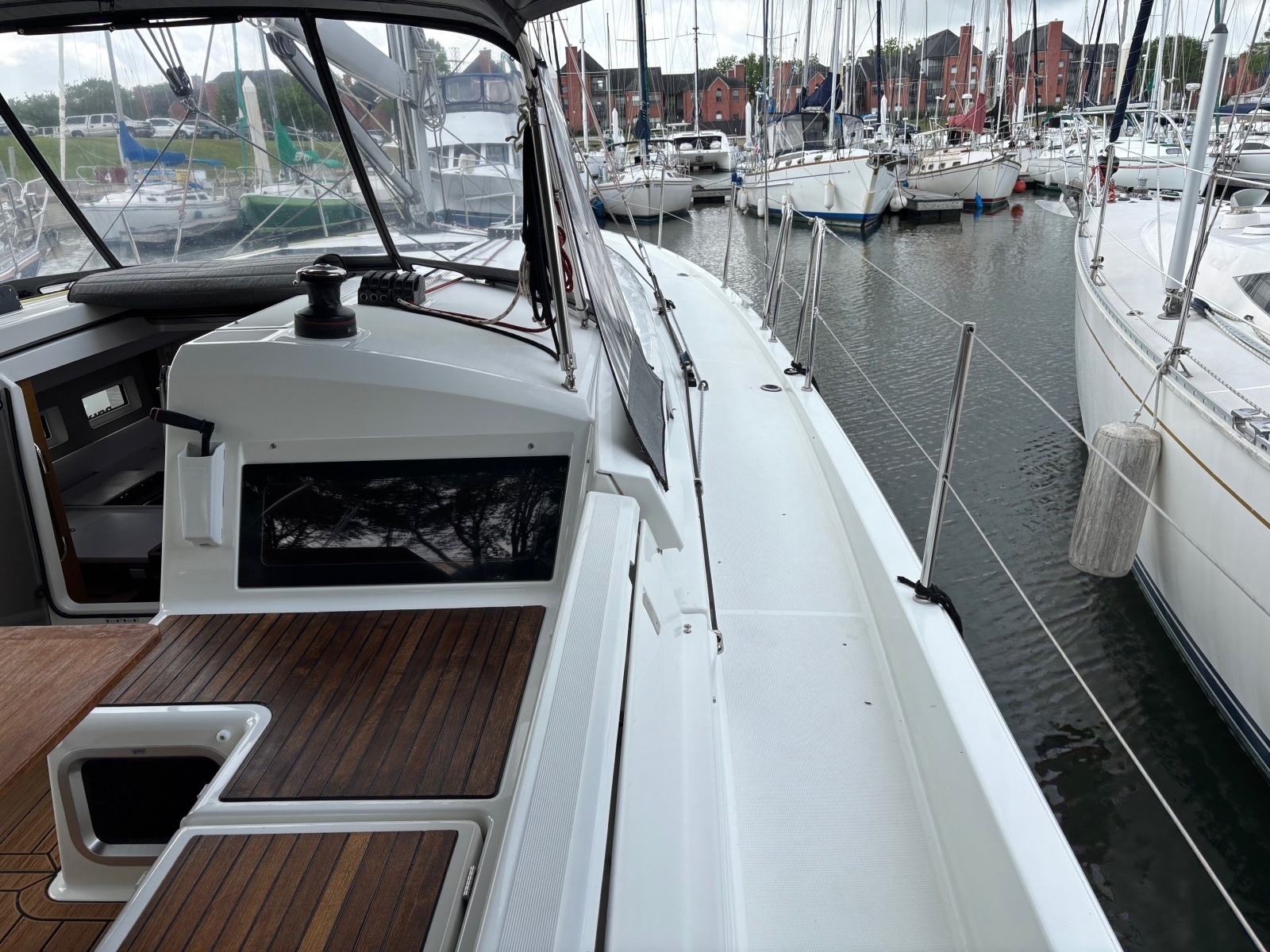 CAVU 44ft Jeanneau Yacht For Sale