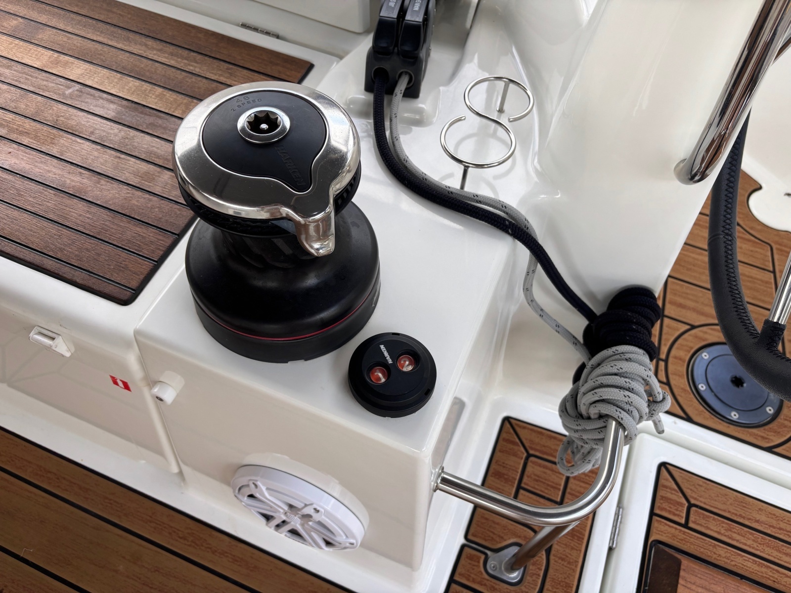 CAVU 44ft Jeanneau Yacht For Sale