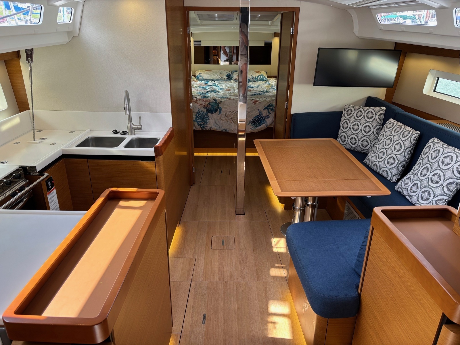 CAVU 44ft Jeanneau Yacht For Sale