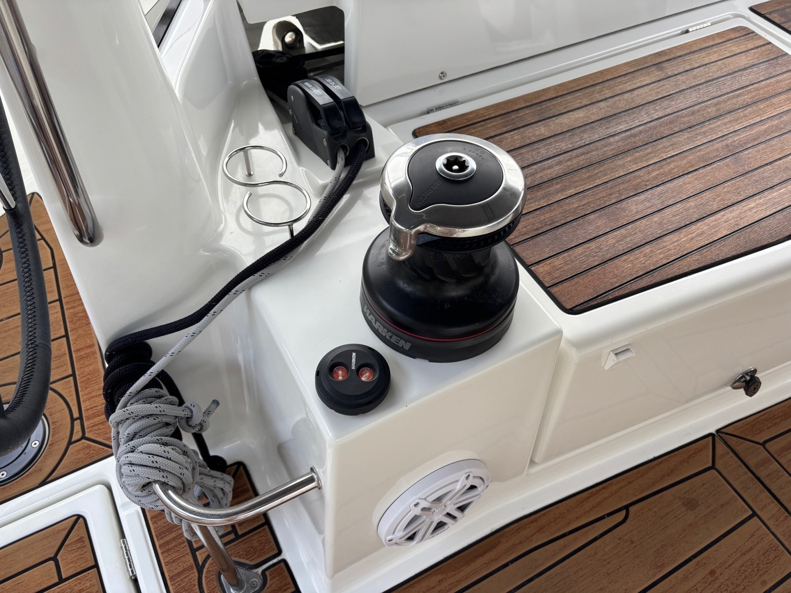 CAVU 44ft Jeanneau Yacht For Sale