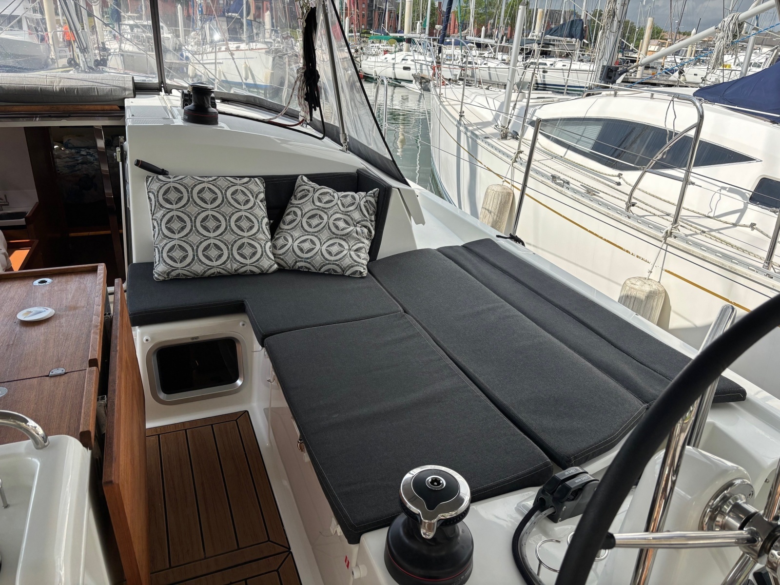 CAVU 44ft Jeanneau Yacht For Sale