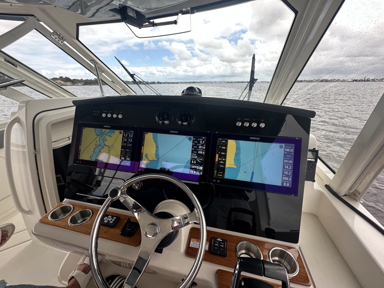 2024 Boston Whaler 380 Realm