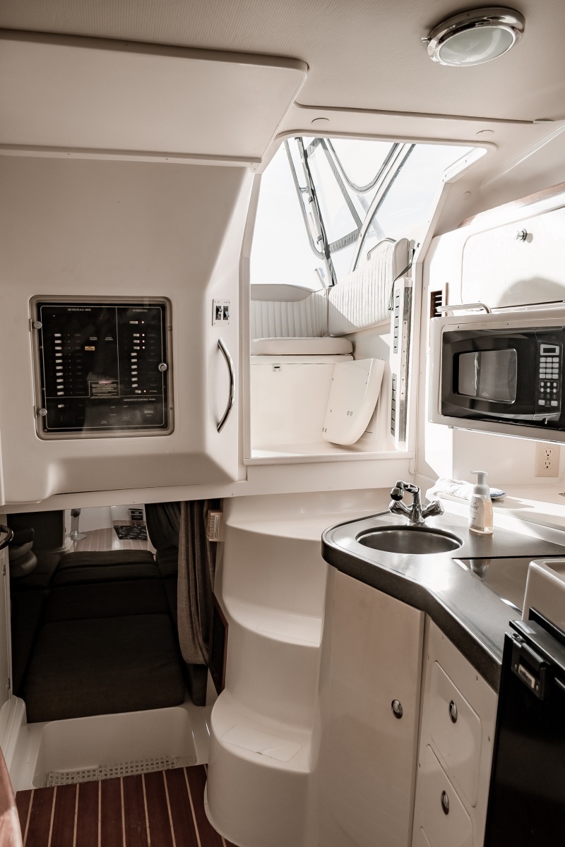 33ft Grady White Yacht For Sale