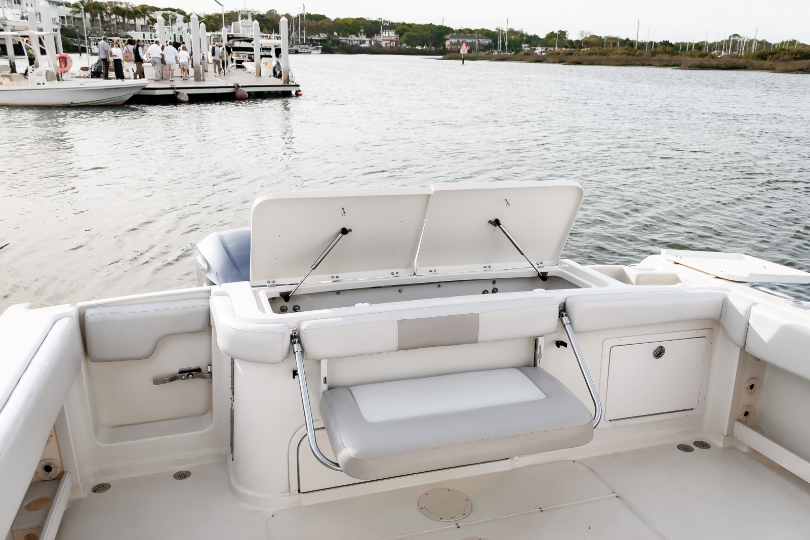 33ft Grady White Yacht For Sale