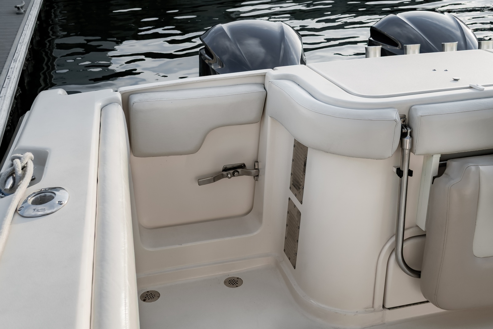 33ft Grady White Yacht For Sale