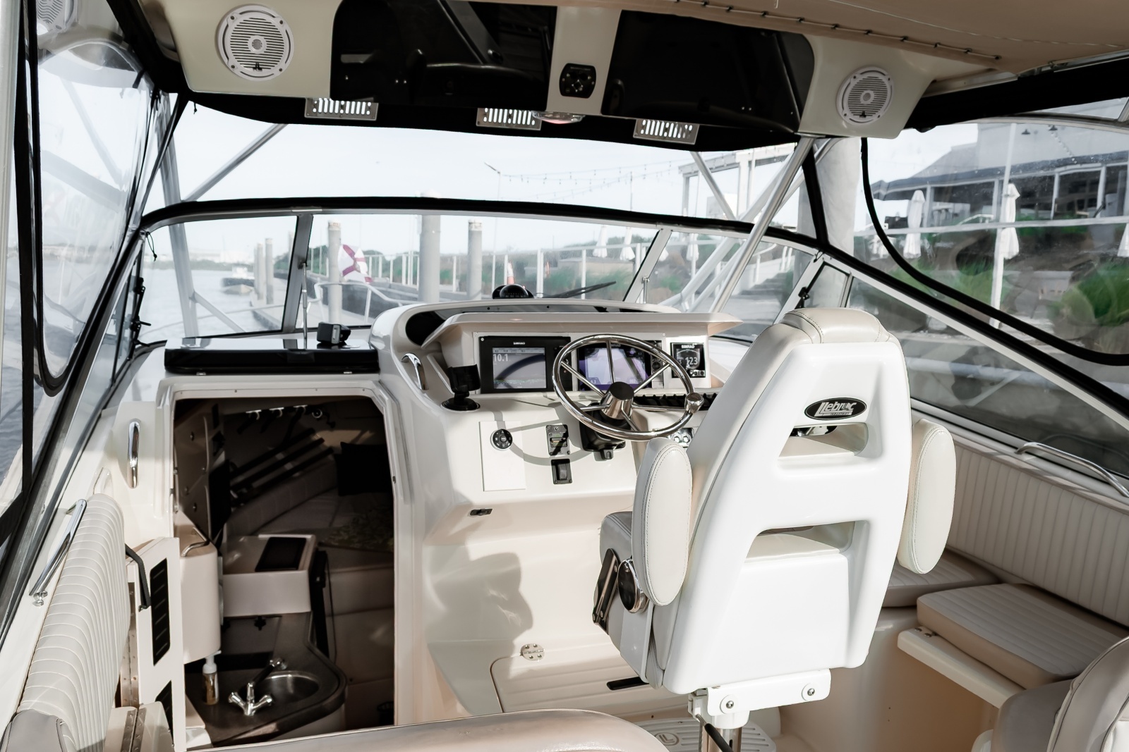 33ft Grady White Yacht For Sale