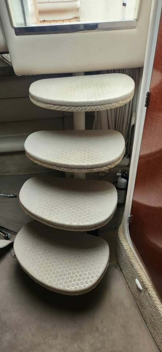 32' 2002 Sea Ray Sundancer