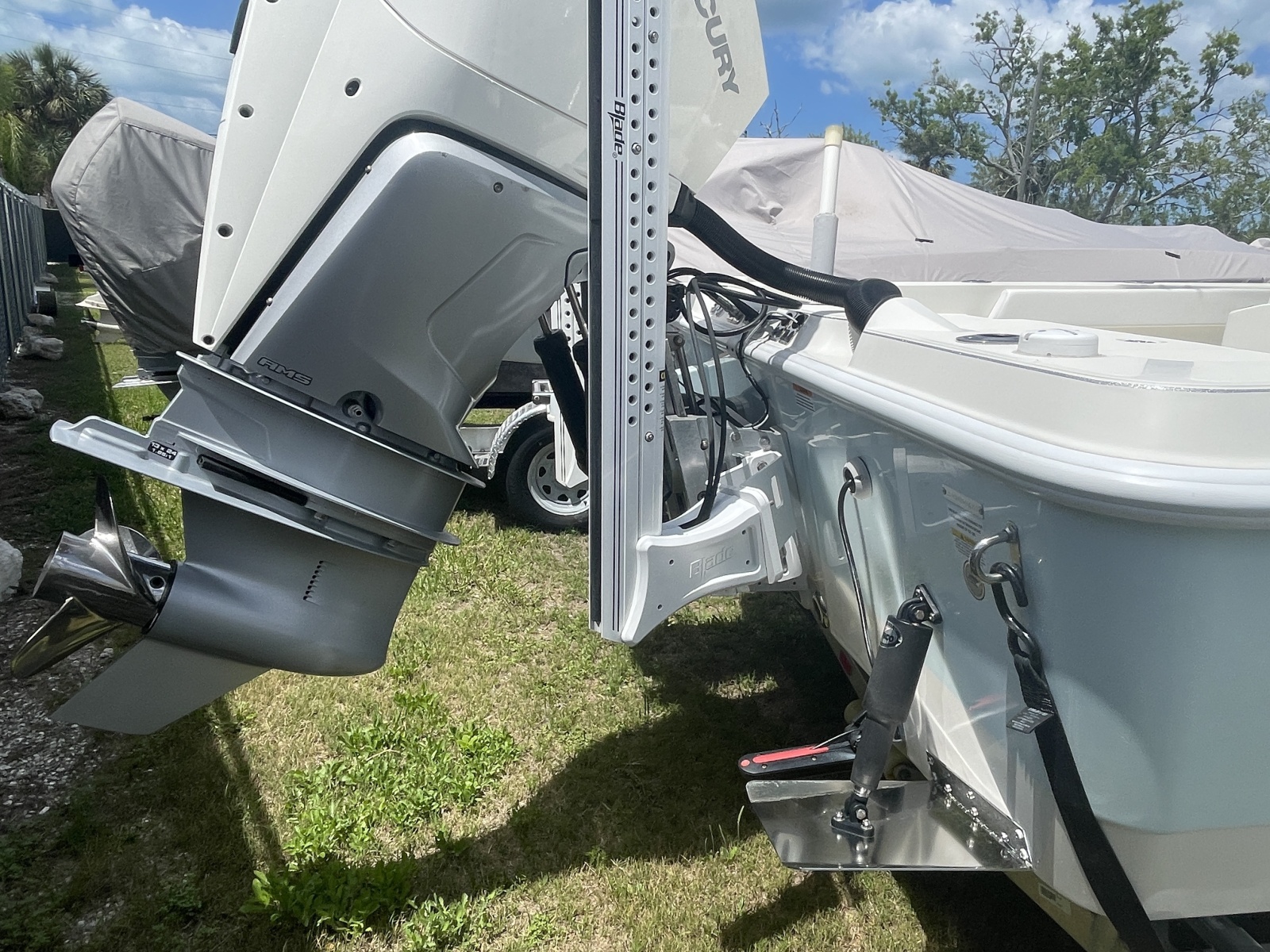 25' 2022 Ranger 2510 Bay