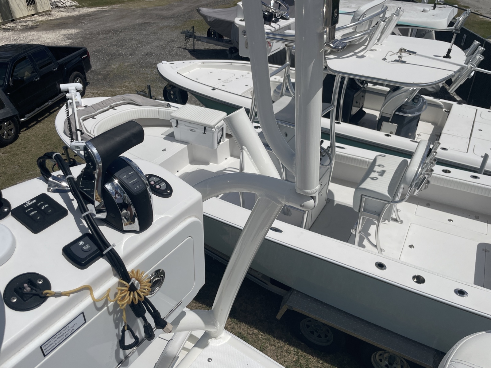 25' 2022 Ranger 2510 Bay