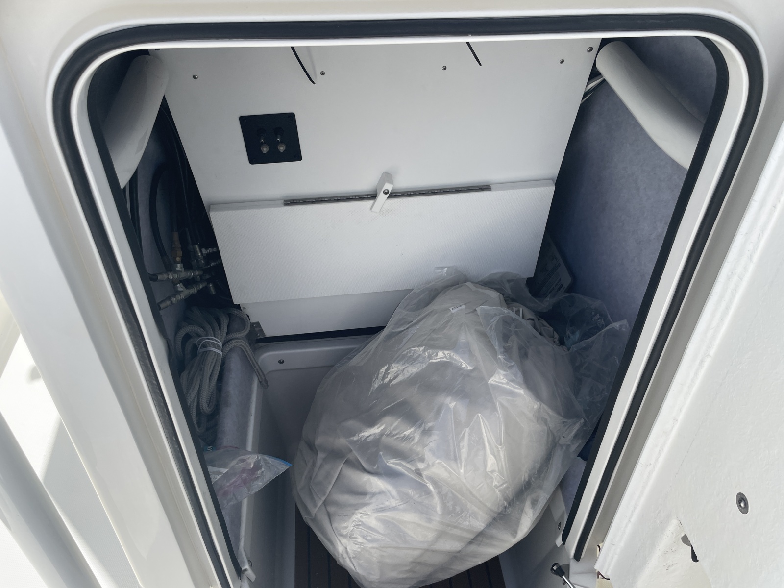 25' 2022 Ranger 2510 Bay