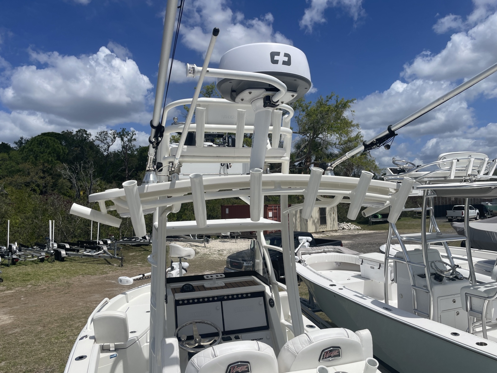 25' 2022 Ranger 2510 Bay