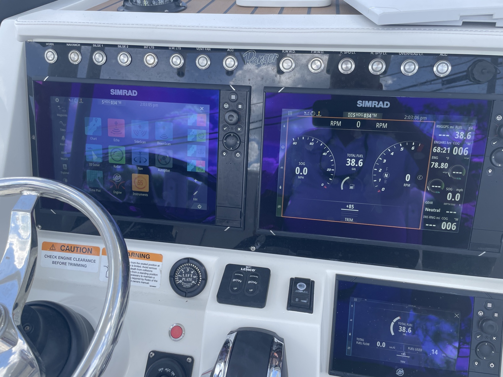 25' 2022 Ranger 2510 Bay