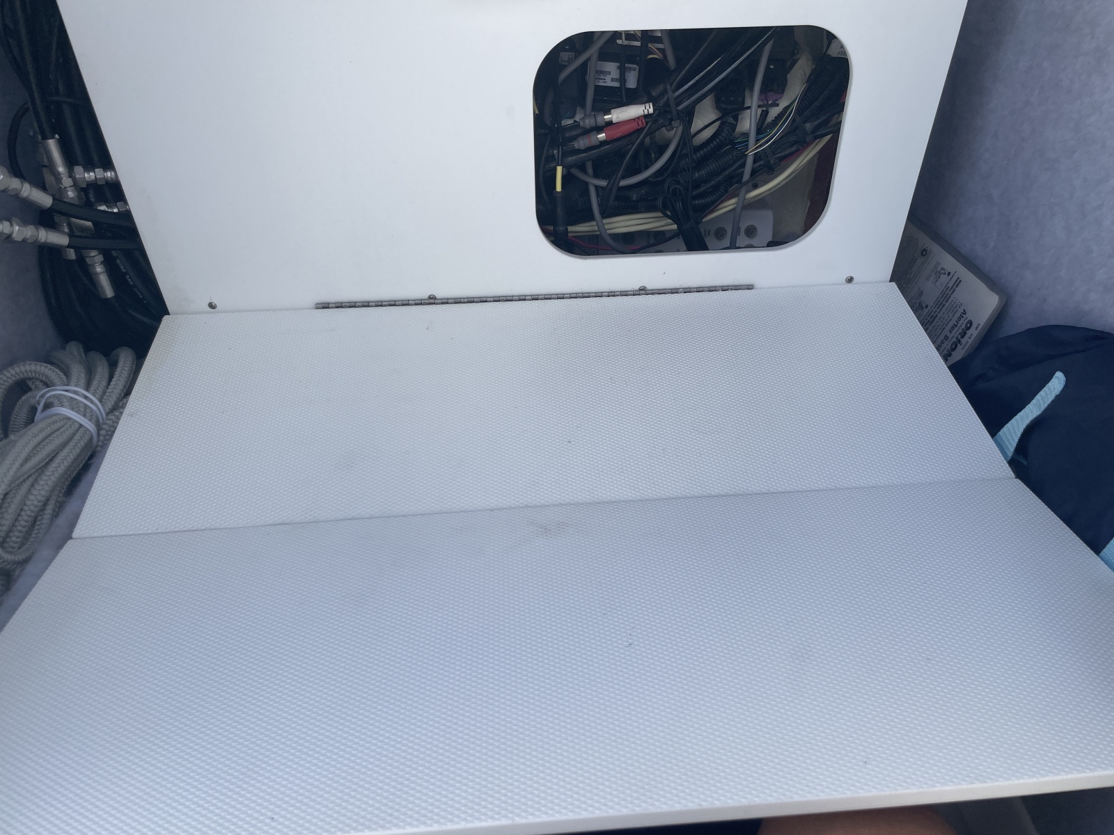 25' 2022 Ranger 2510 Bay