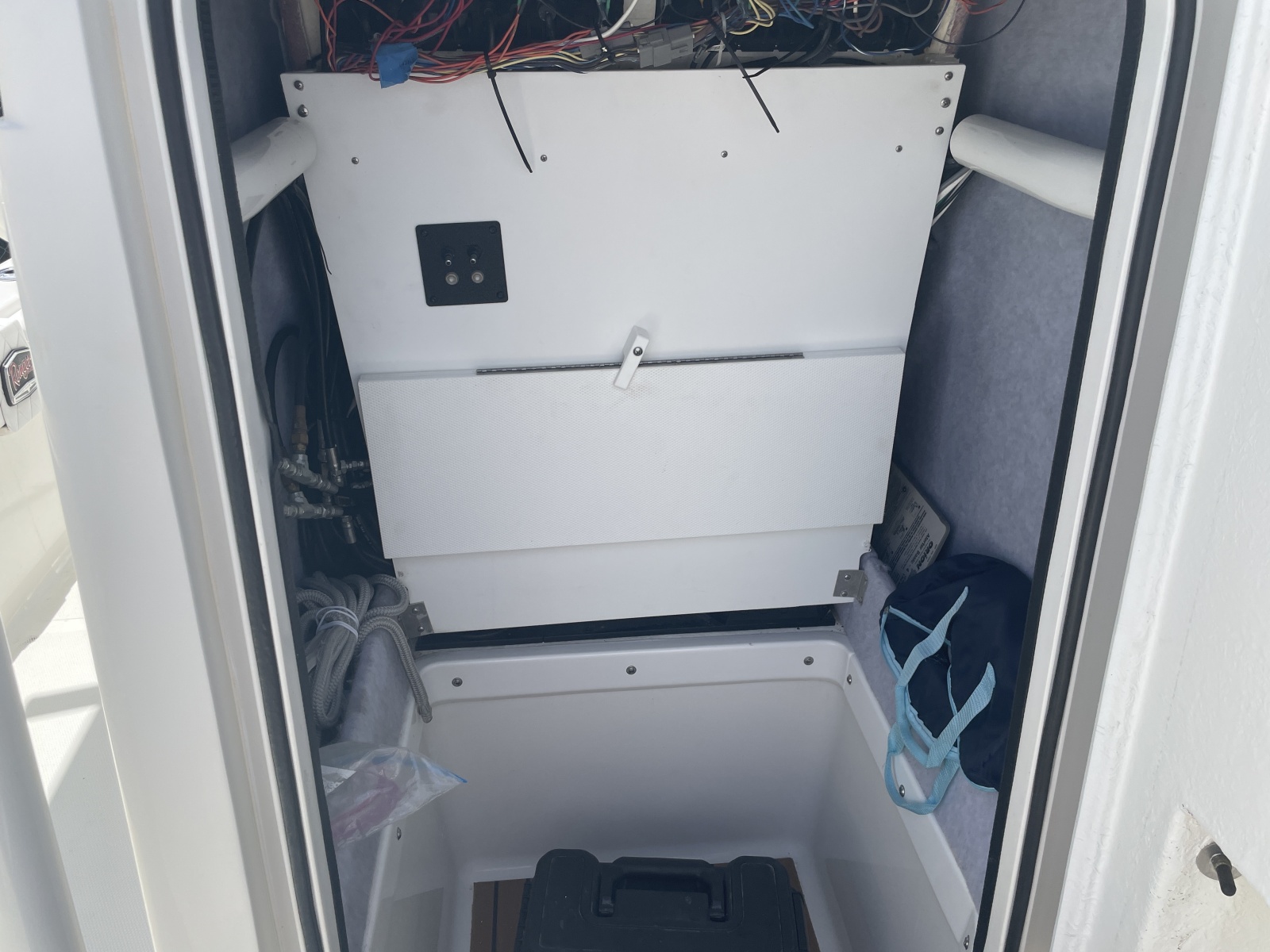 25' 2022 Ranger 2510 Bay