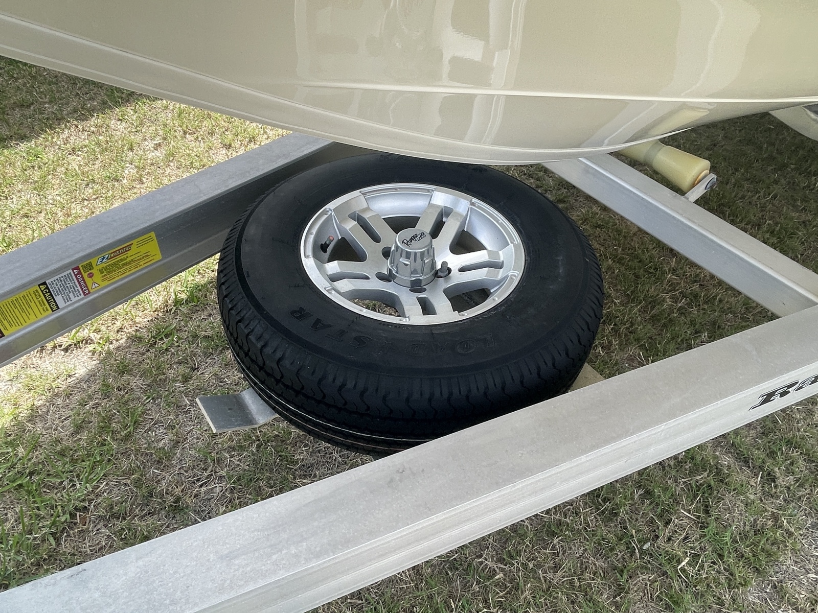 25' 2022 Ranger 2510 Bay