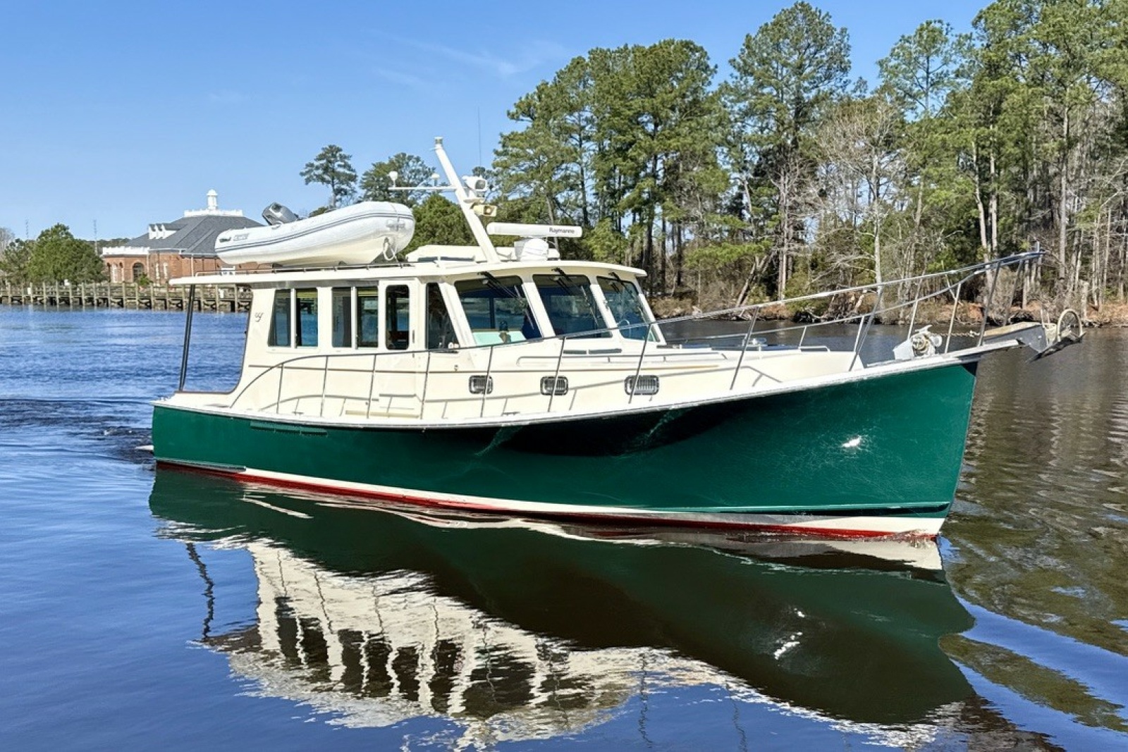 37' 2007 Duffy Atlantic 37