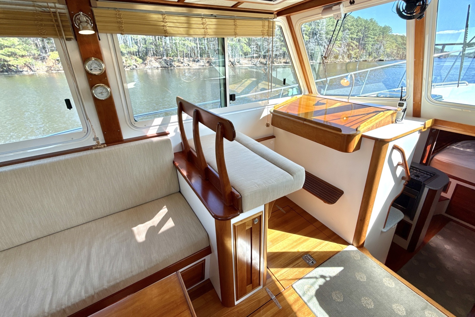 37' 2007 Duffy Atlantic 37