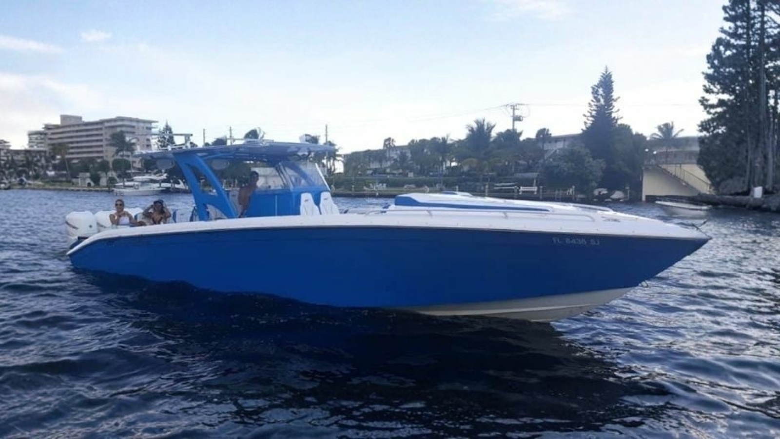 2016 Midnight Express 39S Cuddy