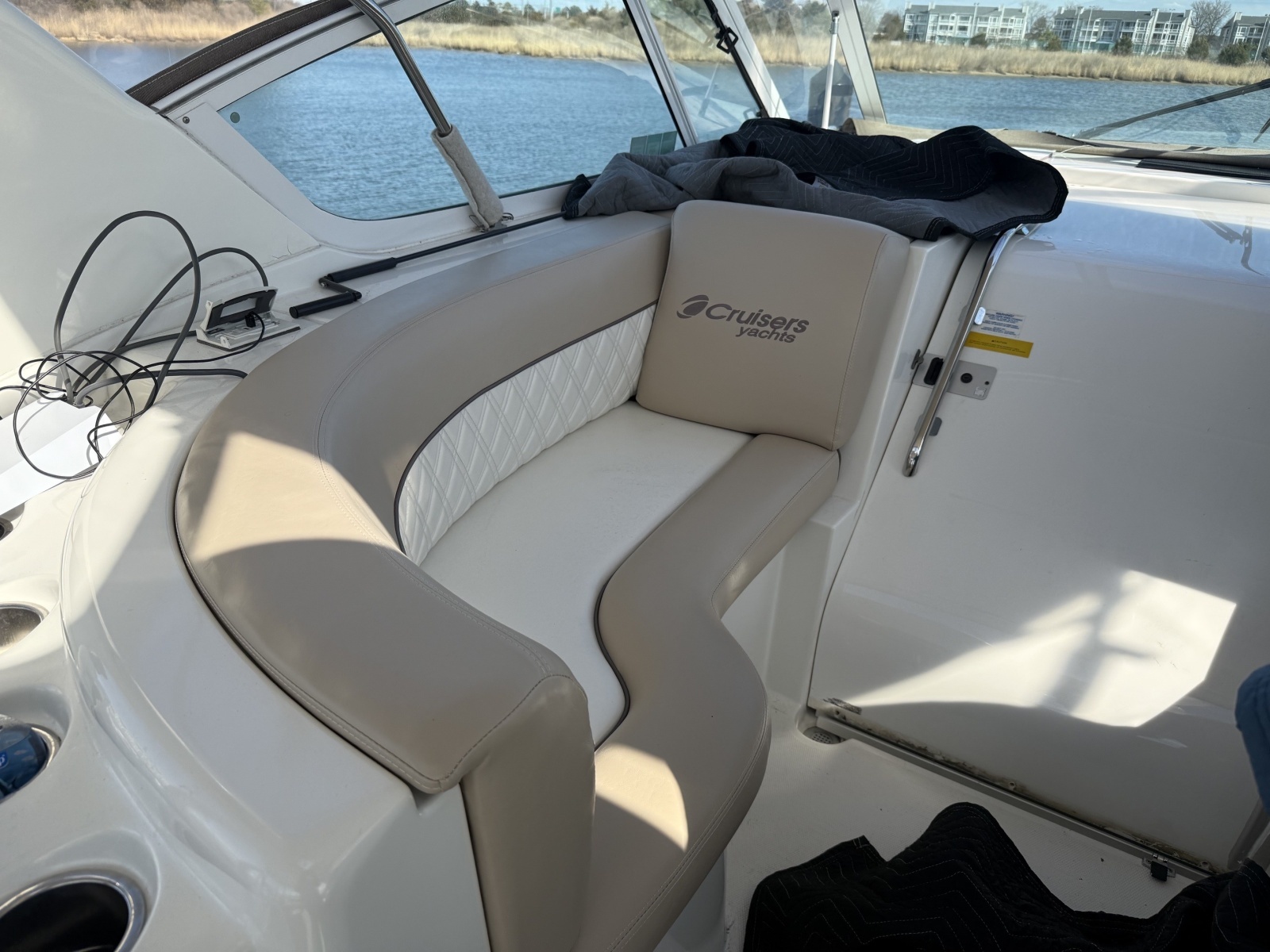 CAVU 46ft Cruisers Yachts Yacht For Sale