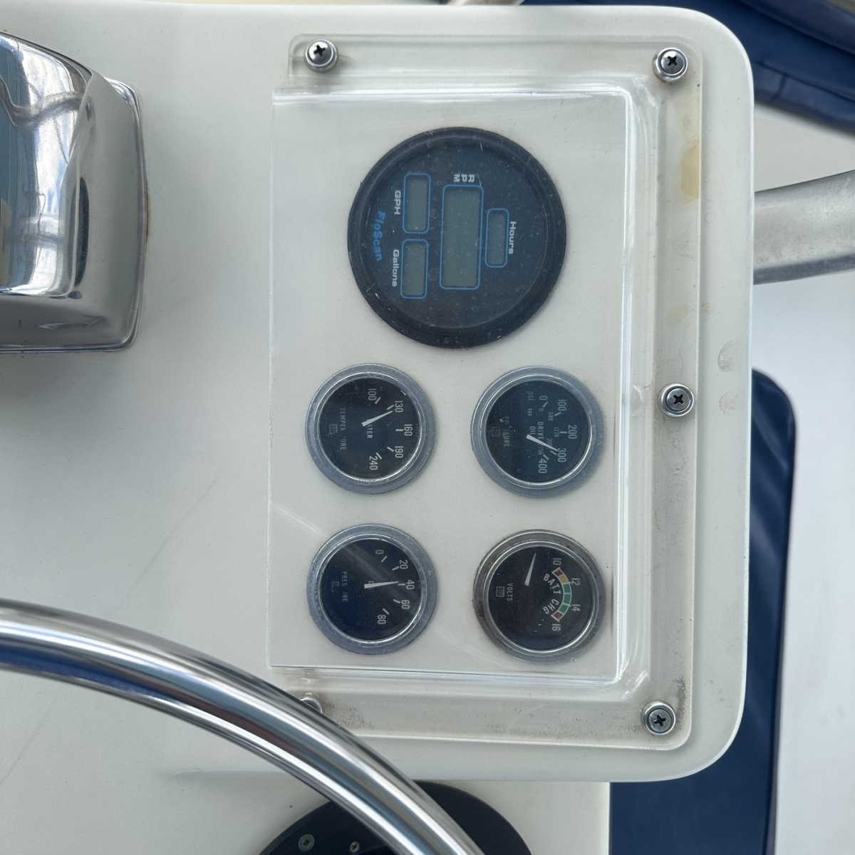 43' 1981 Hatteras 43 Convertible