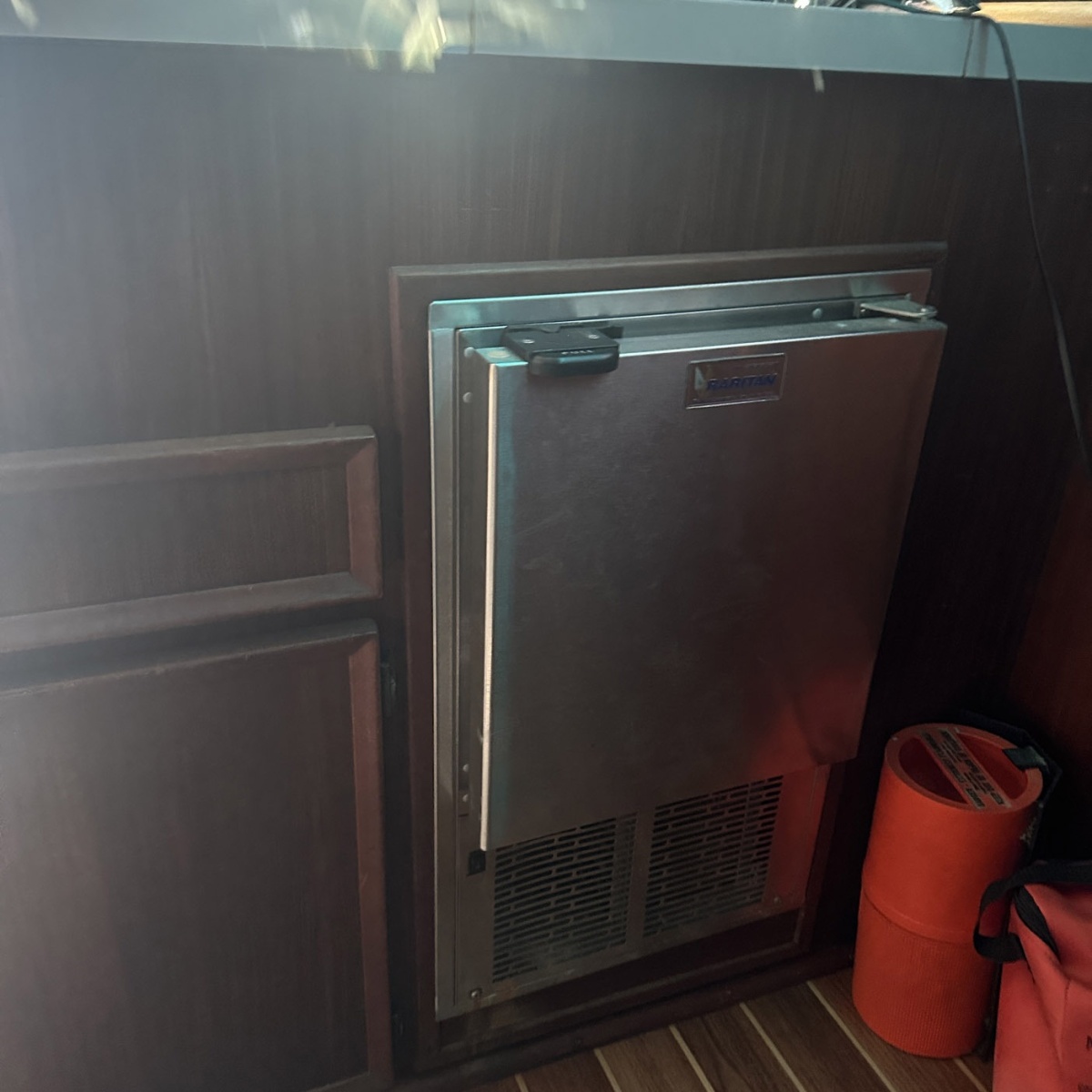 43' 1981 Hatteras 43 Convertible