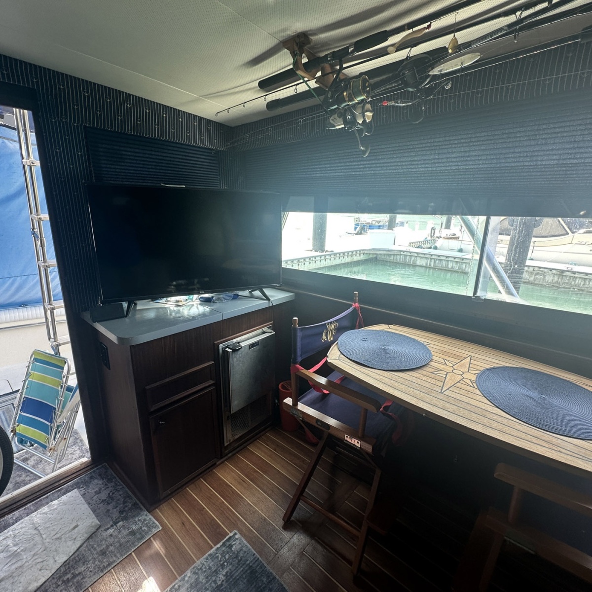 43' 1981 Hatteras 43 Convertible